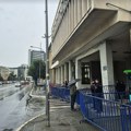 Postavljene odgrade ispred Skupštine grada pred početak sednice