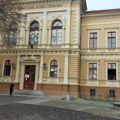 Roditelji učenika Jovine gimnazije: Direktor uporno blokira nastavu
