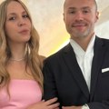 Aca Sofronijević trudnu ženu tretira kao kraljicu: Vratili se iz Pariza, a evo kako sada uživaju (Foto)
