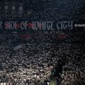 (ВИДЕО) Инциденти испед Арене: Навијачи лупали просторију у којој тренирају црно-бели и прекинули тренинг