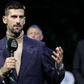 (FOTO) Novak Đoković dobio posebnu nagradu u Dubaiju