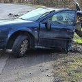 Auto sa srpskim tablicama se prepolovio nakon sudara, slike su stravične: Dete teško povređeno kod Privlake