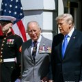 Trump reže carine na viski u čast kralja Charlesa