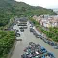 Smrtonosne poplave u Kini Bujica naletela na grupu kampera: najmanje 10 ljudi stradalo, desetine povređene