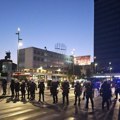 Pušten na slobodu privedeni mladić koga su tukla četvorica policajaca i povredila mu rebra: Niški studenti u blokadi