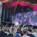Uživo Fanovi s nestrpljenjem ĉekaju koncert Guns N' Roses na Ušću: Public Enemy napravio sjajnu žurku kao uvertiru