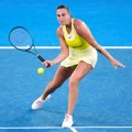 Iva ispustila tri meč lopte i ispala – Sabalenka kao „brzi voz“