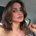 "U životu nisam bila umornija": Emina Jahović se slika u luks autu, izgleda kao avion! O radu po kući bez pomoći spremačice…