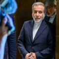 Аракчи: Понуда Ирана САД-у да се Ормуз отвори у року од седам дана још је на столу
