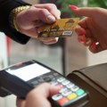 Visa i Mastercard dižu naknade za kartično plaćanje