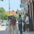 Blokaderi i posmatrači CRTA zajedno u Zaječaru! Toliko o nepristrasnosti CRTA, sve se dogovaraju sa blokaderima! (foto)