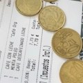 Ovo radi svima, a niko ne kapira Konobarica otkrila trik kojim natera ljude da joj ostave veći bakšiš – evo šta tačno uradi…