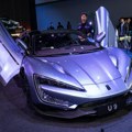 U Evropu stiže kinesko čudo od automobila: Okreće se za 360 stepeni i pluta po vodi! Evo koliko će koštati