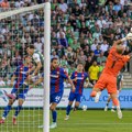 Šok za Partizan! Zar se ovako prima gol?! Neverovatan pogodak napadača Hibernijana