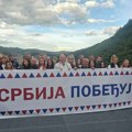 Poruka koja odjekuje đetinjom: Sa zidina starog grada poručeno - Srbija pobeđuje!