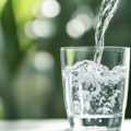 Kada je najbolje piti vodu u toku dana: pre spavanja ili ujutro, pre, tokom ili posle jela i vežbanja