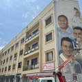 Nikad neće biti zaboravljeni: Mural visok 16 metara sa likovima 4 nastradala mladića oslikava se u Čačku