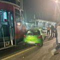 Saobraćajna nesreća na Voždovcu: Sudar automobila i tramvaja, saobraćaj obustavljen