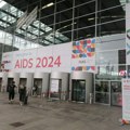 ( VIDEO ) Lazarevački portal „Pravo u centar“ jedini predstavnik Srbije na AIDS 2024: Svet predstavio terapiju kojom se…