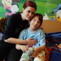 Sakupljen Novac za milivojevo lečenje: Majka Kristina podelila vesti