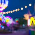 Kamere snimile horor u luna parku: Vrteška puna ljudi pukla na pola! Ljudi vrištali, mnogo je povređenih
