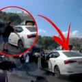 Ovako je počeo masakr u jerusalimu: Isplivao jeziv snimak sa nadzorne kamere! Ljudi beže u panici, ali je potez ovog taksiste…