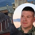 ''Molim se za njega svuda, svašta sam uzeo...'' Sloba Radanović posetio Hilandar, u mislima mu Jelenin sin koji ima autizam