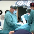 Italijanski hirurzi pionirskim zahvatom spasili život devojčici iz Srbije: Otac sedmogodišnjoj ćerki donirao dva organa