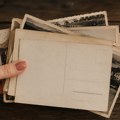 U second hand radnji kupila stare razglednice za manje od 50 dinara - uz pomoć njih otkrila nesvakidašnju priču koja je…