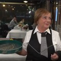 Stekla penziju, a i dalje radi: Evo kako danas izgleda majka Kije Kockar, nije napustila restoran, a ćerku stalno posećuje u…