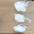 Policija u Inđiji pronašla 88 grama kokaina, dve osobe uhapšene