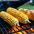 Recept za pečeni kukuruz iz rerne: Ukusniji nego na moru, a imate samo 5 minuta posla!