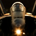 Uzbuna; Hitno podignuti lovci F-18