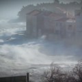 "Kakva je ovo: Apokalipsa?" Snažno nevreme u Hrvatskoj probudilo građane, upaljen crveni alarm
