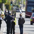 Dečak (13) ubijen u Londonu Pre napada muškarac se zakucao autom u kuću, pa izvukao samurajski mač (foto)