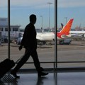 Pojedini aerodromi u Britaniji ponovo uvode zabranu nošenja više od 100 mililitara tečnosti