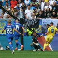 KRAJ: Ukrajina ustala sa poda i usijala borbu za 1/8 finala
