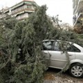 Raste broj žrtava oluje "Bora" u Grčkoj: Stradalo troje ljudi, uništeni mostovi i kuće