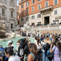 Turista uskočio u Fontanu di Trevi, kažnjen sa 500 evra