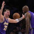 Dončić predvodio Lejkerse u Lebronovom rođendanskom debaklu! Katastrofa za Luku i ekipu za kraj godine