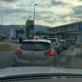 Opšti haos! Pogledajte redove u Sloveniji: Goriva više nema nego što ga ima, ogromne gužve na pumpama