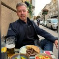 Oglasio se Peter Mađar, uz ćevape i pivo pomenuo izbore u Srbiji!