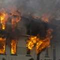 Plamen visok nekoliko metara guta ceo objekat: Ogroman požar kod Gornjeg Milanovca VIDEO