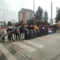 U Blacu protest, predsednik Skupštine slikao okupljene