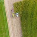 Nlb: Komercijalna banka isplatila prvi subvencionisani agro kredit u ovoj godini