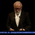„Много ће воде Босном протећи док се таква душа роди“: Дино Мерлин расплакао хиљаде људи на комеморацији Халиду Бешлићу…