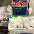 FOTO: Na Horgošu zaplenjeno 140 kg svežeg mesa - njime će biti nahranjene životinje u Zoo vrtu Palić