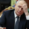 Putin zabranio fiksne i mobilne telefone: Ruski lider strahuje od curenja informacija, otkriveno kako komunicira sa kolegama