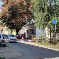 Kesa sa nepoznatim sadržajem pronađena u Novom Sadu – sumnja se da je u njoj eksplozivna naprava, deo ulice zatvoren