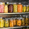 Punimo špajz bez većeg udara na novčanik: Evo koliko koštaju ajvar, paprika, džem i kompot